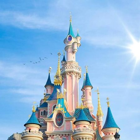 Le 82 - Studio Pour 4 A 3 Minutes De Disneyland Paris Montevrain Bagian luar foto